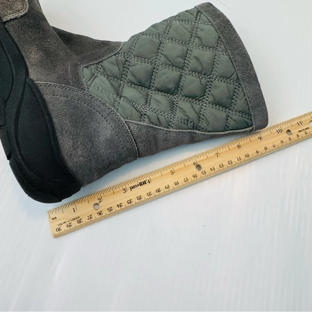Lands End Boots green quilted and grey suede size 8.5 US